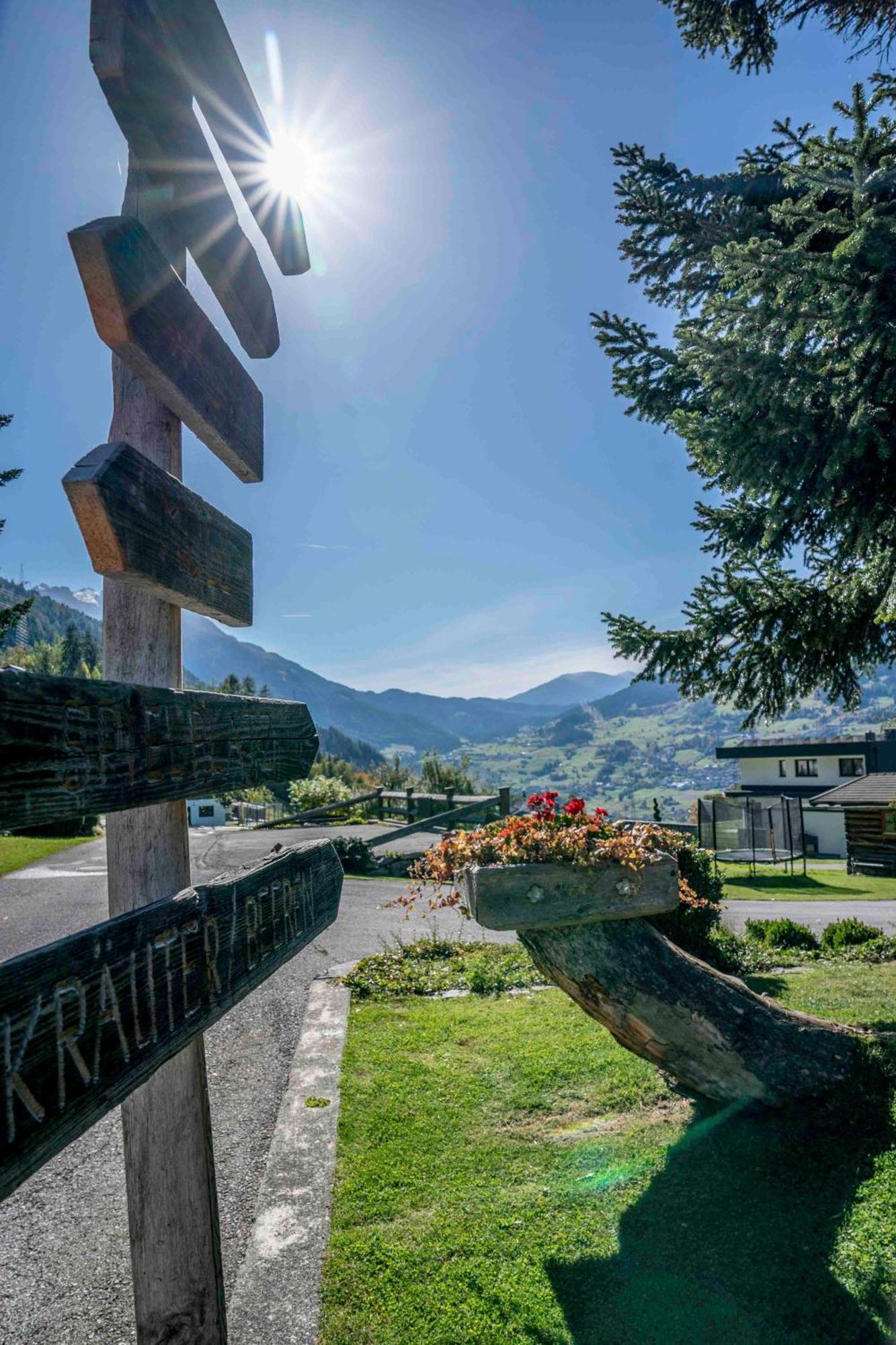 Ferienwohnungen Monja Und Dietmar Thoeni Arzl im Pitztal Eksteriør bilde